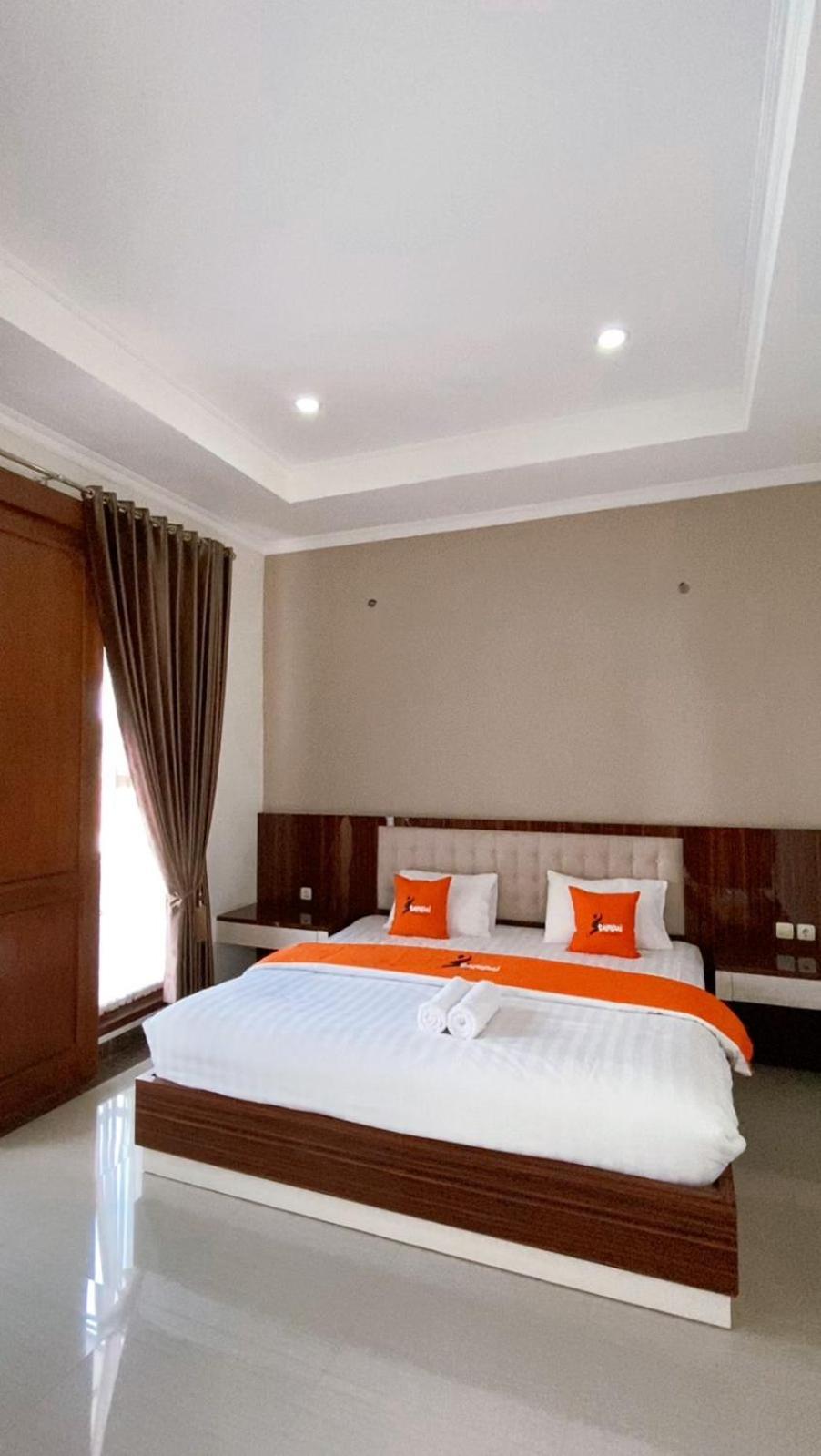 Kirana Residence By Sampai Coliving Yogyakarta Exteriör bild